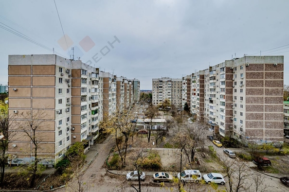 
   Продам 1-комнатную, 38.3 м², 70-летия Октября ул, 26

. Фото 17.