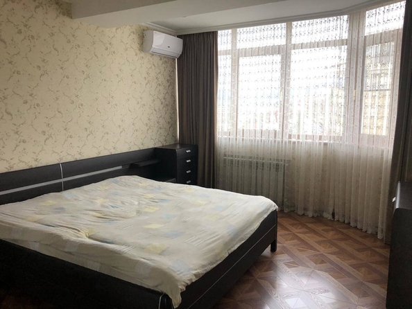 
   Продам 3-комнатную, 90 м², Учительская ул, 18В

. Фото 11.