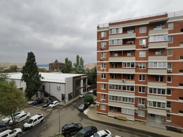 
   Продам 1-комнатную, 32.5 м², Западный Обход ул, 38/1

. Фото 4.