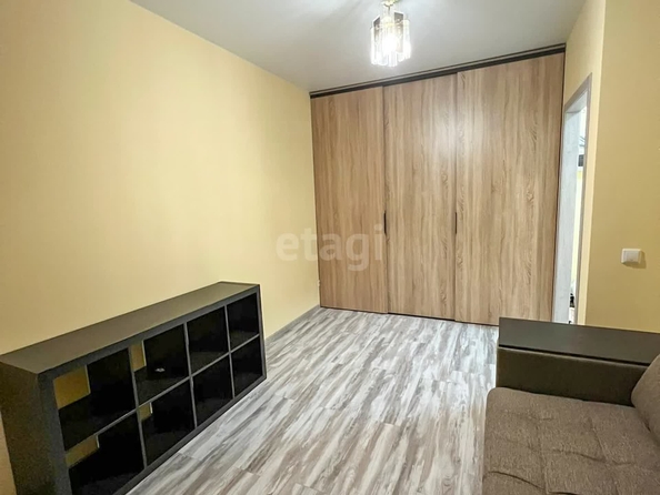 
   Продам 1-комнатную, 35.8 м², Западный Обход ул, 57/3

. Фото 2.