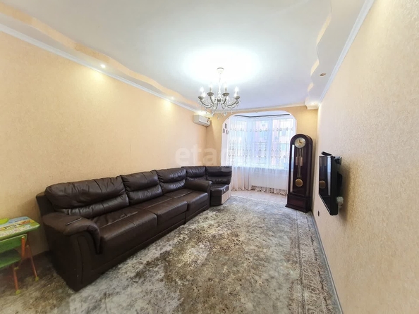 
   Продам 2-комнатную, 65.5 м², Репина пр-д, 5

. Фото 1.