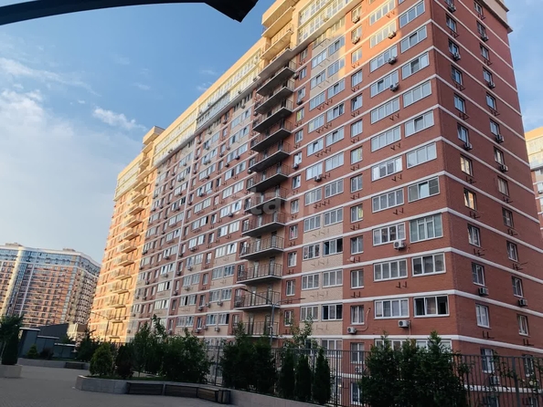 
   Продам 1-комнатную, 38.4 м², Западный Обход ул, 39/2

. Фото 5.