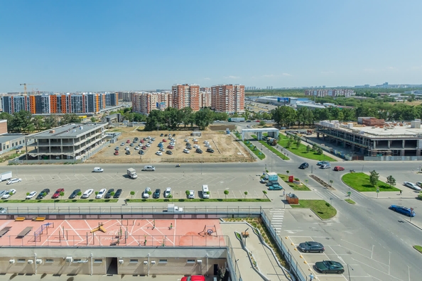 
   Продам 3-комнатную, 62.1 м², Западный Обход ул, 45

. Фото 23.