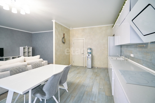 
   Продам 2-комнатную, 89.2 м², Кубанская Набережная ул, 37/12

. Фото 5.