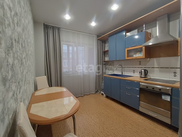 
   Продам 2-комнатную, 57.5 м², Владимирская ул, 1/1

. Фото 1.