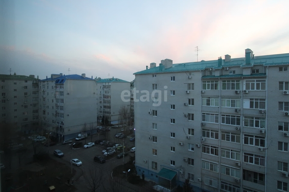 
   Продам 4-комнатную, 156 м², Черкасская ул, 83

. Фото 16.