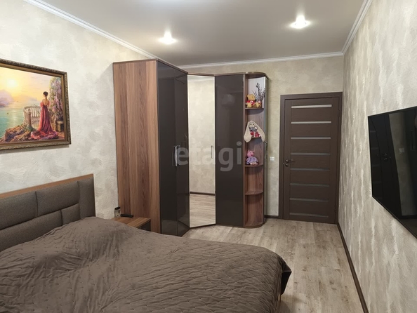 
   Продам 3-комнатную, 74.5 м², Командорская ул, 5/2

. Фото 2.