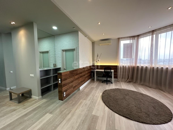 
   Продам 3-комнатную, 90 м², Кубанская Набережная ул, 37/12

. Фото 6.