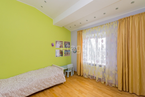 
   Продам 3-комнатную, 177.5 м², Черкасская ул, 79

. Фото 4.