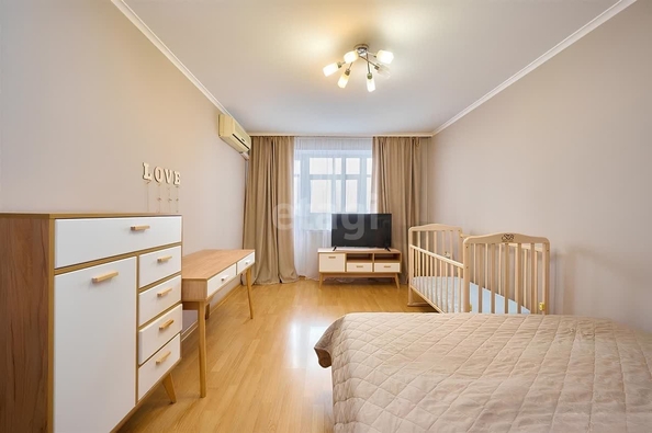 
   Продам 1-комнатную, 37.8 м², Черкасская ул, 62/1

. Фото 1.