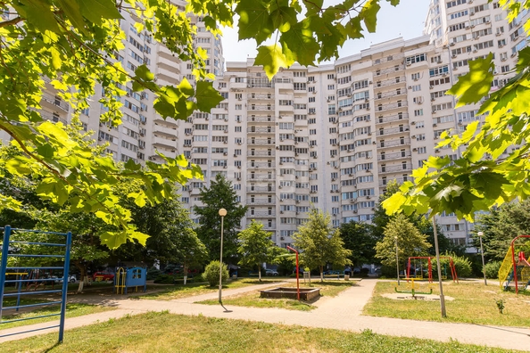 
   Продам 3-комнатную, 88.4 м², Кубанская Набережная ул, 31/1

. Фото 23.