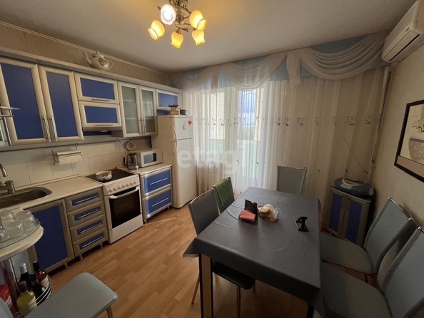 
   Продам 2-комнатную, 57.5 м², Рождественская Набережная ул, 3

. Фото 3.