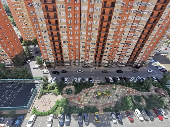 
   Продам 1-комнатную, 42.8 м², Героя Яцкова И.В. ул, 19

. Фото 11.