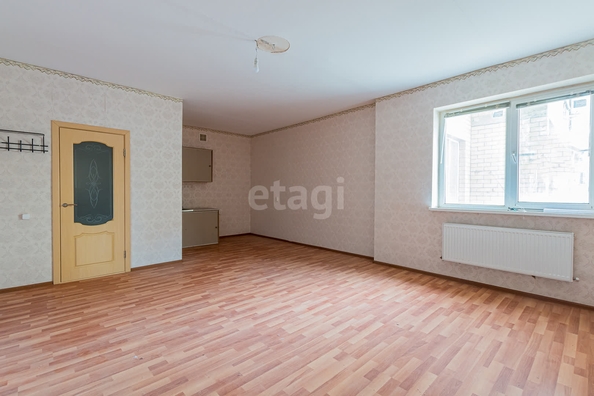 
   Продам студию, 30.2 м², Парижская ул, 21

. Фото 1.