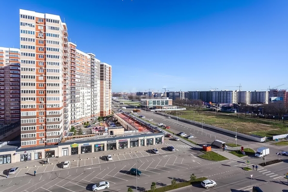 
   Продам 2-комнатную, 47.5 м², Западный Обход ул, 39/2

. Фото 10.