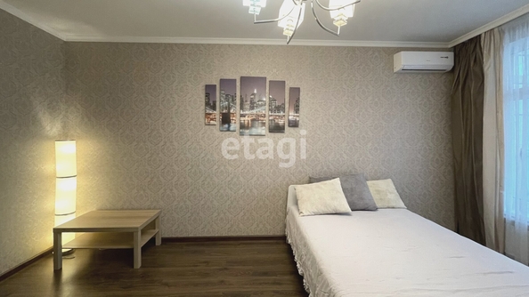 
   Продам 1-комнатную, 51.3 м², Клары Лучко б-р, 14/2

. Фото 4.