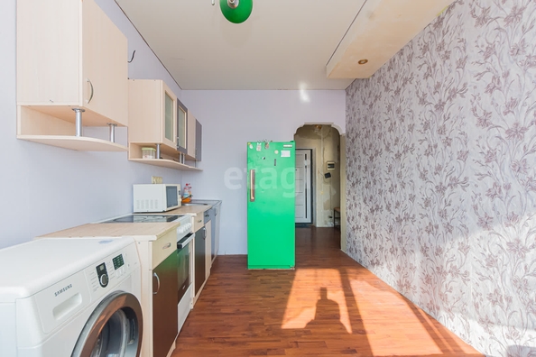 
   Продам 1-комнатную, 32.2 м², Парижская ул, 21

. Фото 8.