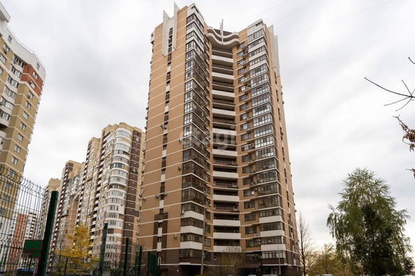 
   Продам 3-комнатную, 105.4 м², Клары Лучко б-р, 14/3

. Фото 42.