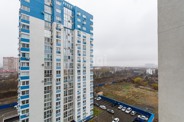 
   Продам 2-комнатную, 60 м², Шоссе Нефтяников ул, 18/1

. Фото 19.