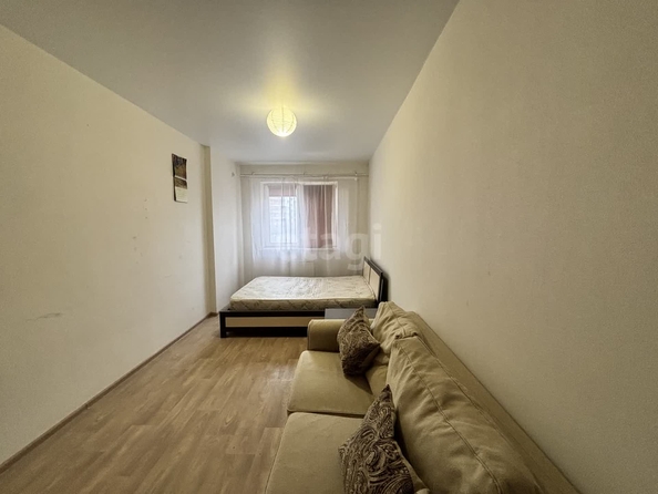 
   Продам 1-комнатную, 36 м², Командорская ул, 3/1

. Фото 2.