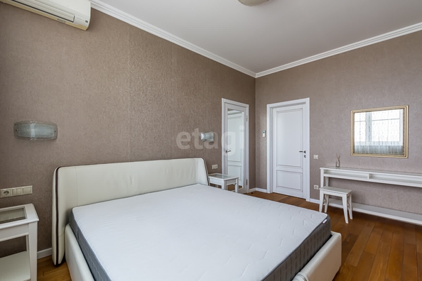 
   Продам 3-комнатную, 130 м², Кубанская Набережная ул, 37/11

. Фото 19.