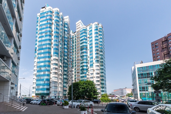 
   Продам 3-комнатную, 130 м², Кубанская Набережная ул, 37/11

. Фото 30.