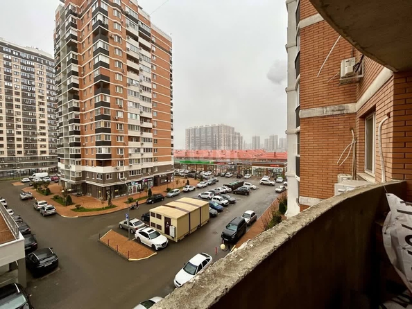 
   Продам 3-комнатную, 82.1 м², Командорская ул, 6

. Фото 19.