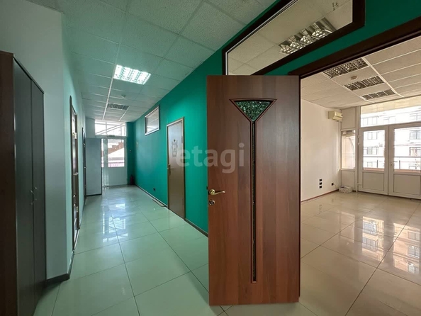 
   Сдам офис, 250 м², Шоссе Нефтяников ул, 37/3

. Фото 3.