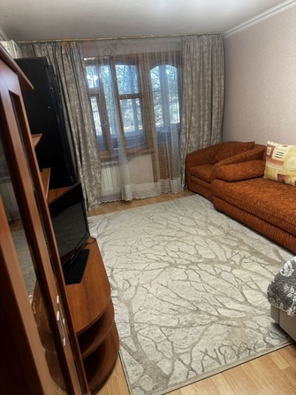 
   Продам 2-комнатную, 52 м², Школьная ул, 17

. Фото 1.