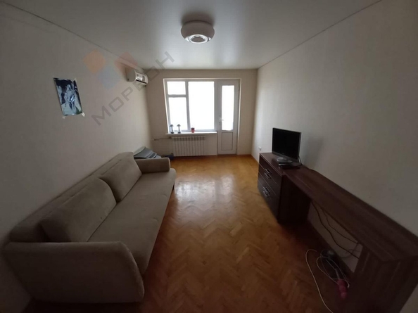 
   Продам 2-комнатную, 45 м², Аэродромная ул, 10/2

. Фото 3.