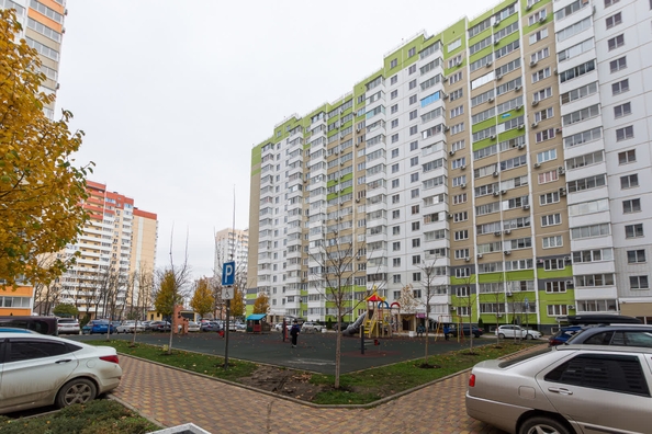 
   Продам 1-комнатную, 37.8 м², Героя Аверкиева А.А. ул, 21

. Фото 22.