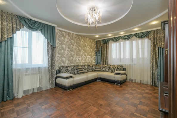 
   Продам 4-комнатную, 107.2 м², Кожевенная ул, 54/1

. Фото 12.