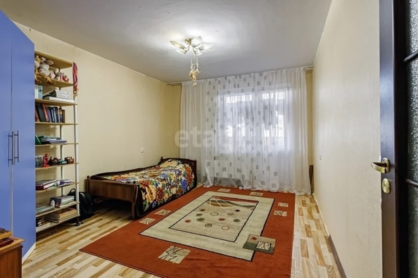 
   Продам 3-комнатную, 91 м², Репина пр-д, 42

. Фото 8.