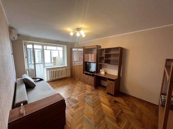 
   Продам 1-комнатную, 32 м², Стахановская ул, 9

. Фото 2.