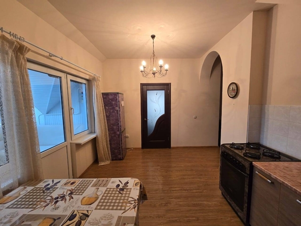 
   Продам 2-комнатную, 75 м², Армавирская ул, 4

. Фото 2.