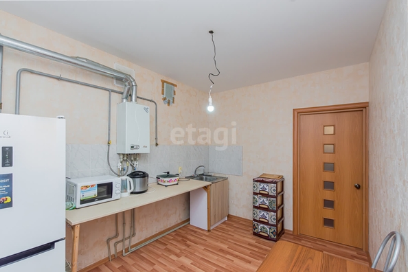 
   Продам 1-комнатную, 37.5 м², Кирилла Россинского ул, 69

. Фото 9.