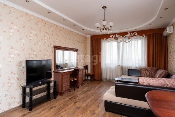 
   Продам 2-комнатную, 78.3 м², Кожевенная ул, 54/1

. Фото 11.