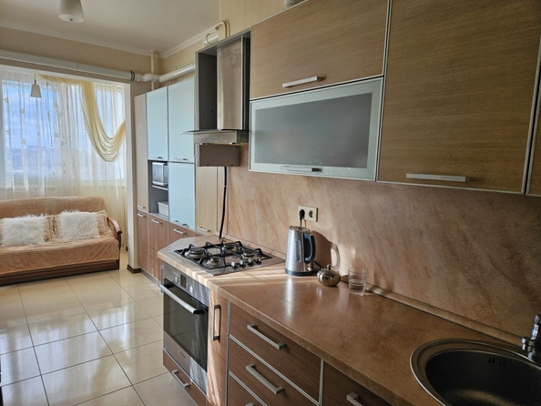 
   Продам 1-комнатную, 37 м², Новороссийская ул, 232

. Фото 5.