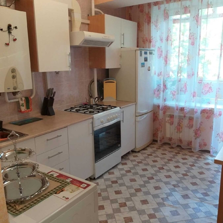 
   Продам 1-комнатную, 43 м², Гребенская ул, 58А

. Фото 1.