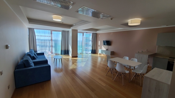 
   Продам 1-комнатную квартира, 98 м², Революции пр-кт, 3

. Фото 1.