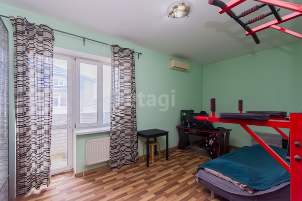 
   Продам 3-комнатную, 137.7 м², Черкасская ул, 107

. Фото 3.