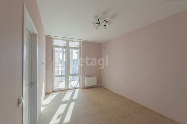 
   Продам 1-комнатную, 40.6 м², Любимово мкр, 18

. Фото 1.