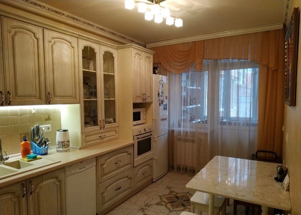 
   Продам 3-комнатную, 118 м², Лазурная ул, 24

. Фото 8.