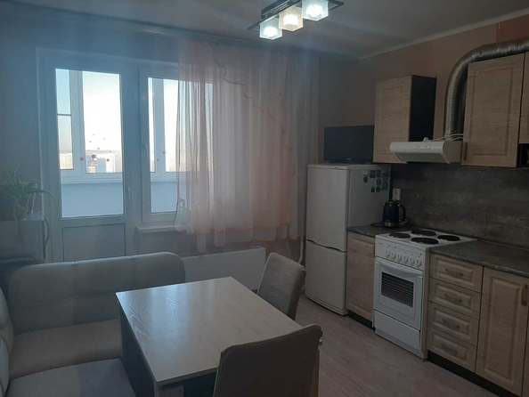 
   Продам 2-комнатную, 63 м², Ленина ул, 233

. Фото 24.