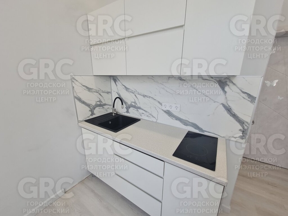 
   Продам студию, 18 м², Гагарина ул, 49

. Фото 1.