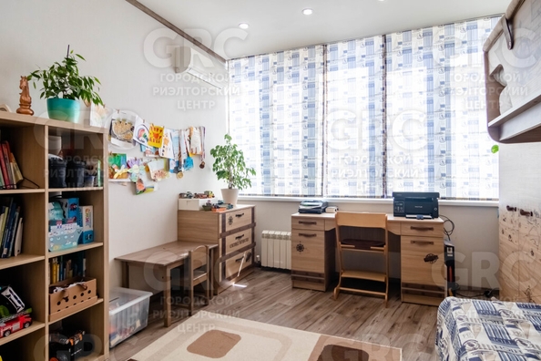 
   Продам 3-комнатную, 75 м², Юных Ленинцев ул, 10А

. Фото 12.