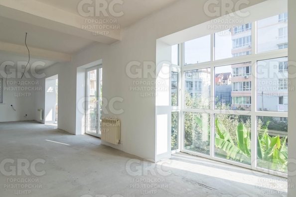 
   Продам 4-комнатную, 92 м², Клубничная ул, 1/14

. Фото 9.