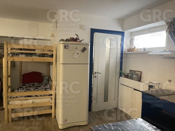 
   Продам 1-комнатный апартамент, 32.4 м², Клубничная ул, 76

. Фото 8.