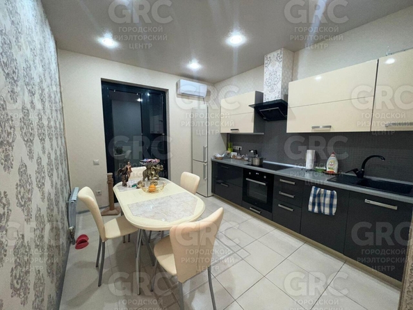 
  Продается 2-комн. квартира 71 м². Фото 1.