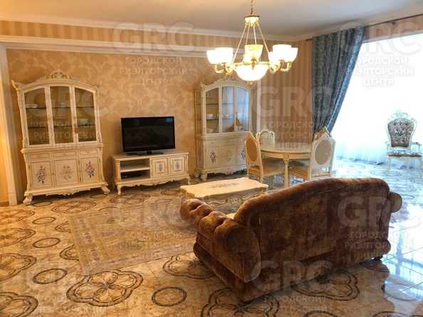 
   Продам 2-комнатную, 150.5 м², Первомайская ул, 21

. Фото 2.